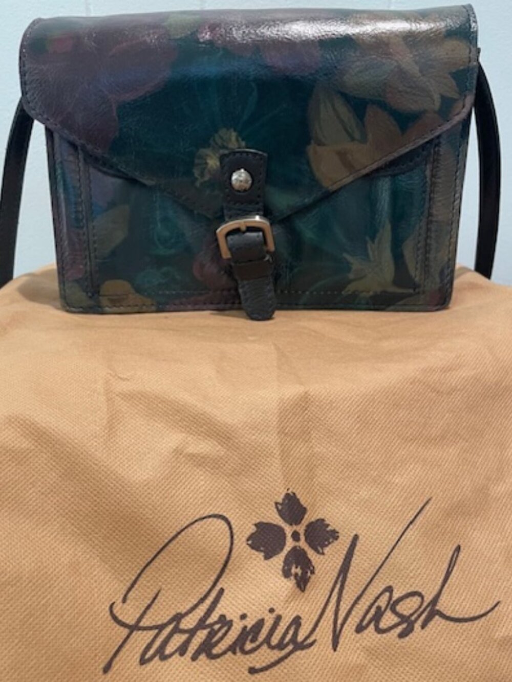 Patrisha Nash 10th Anniversary Avellino Crossbody